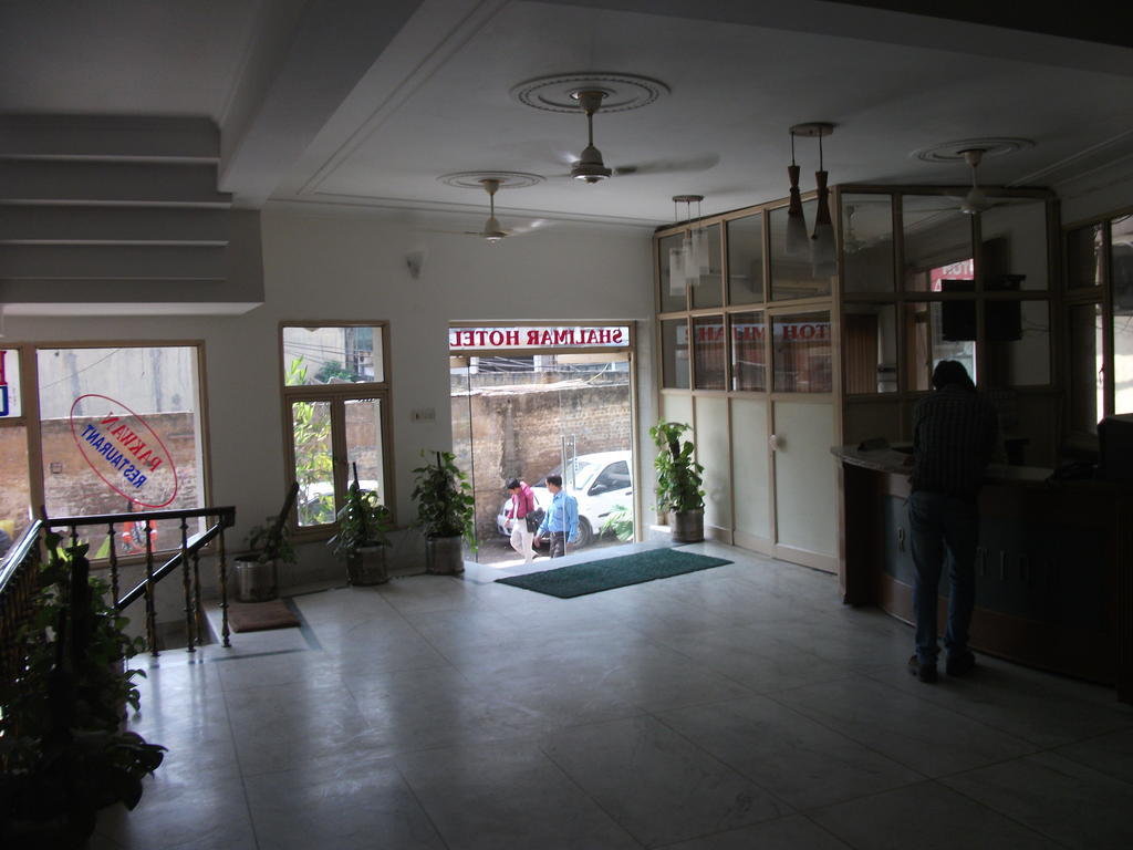 Shalimar Hotel New Delhi Eksteriør billede